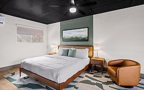 Arka Motel